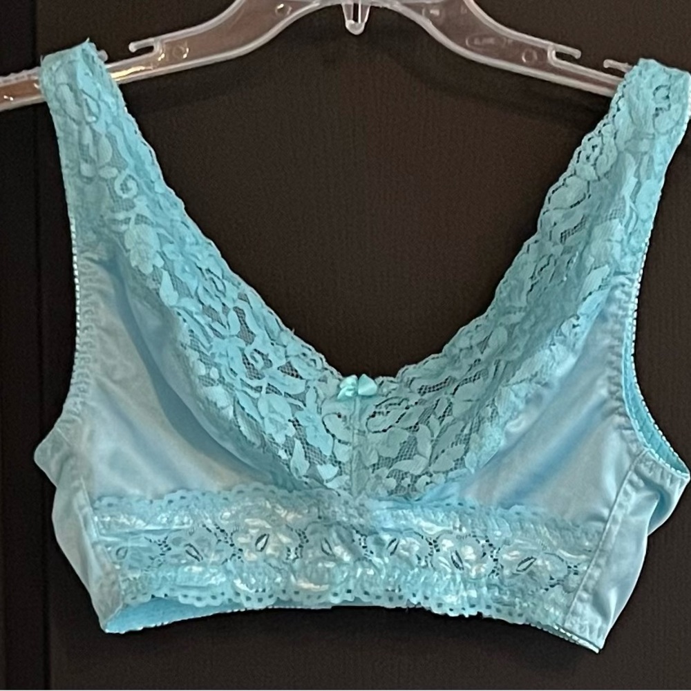 Shear Shapewear Lace Trimmed Teal Bralette